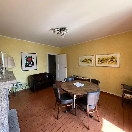 Ascona: Nostrana Apt. 1 Διαμέρισμα *